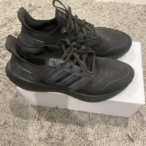 Adidas Ultraboost 22 Men’s Running Shoes Size 11.5
